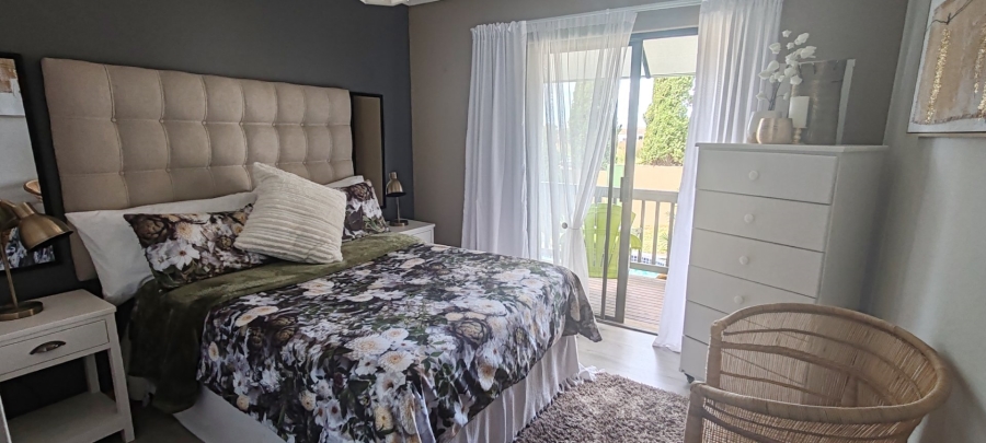 3 Bedroom Property for Sale in Heiderand Western Cape